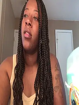 Snapshot of Eboni03 chatting on 10, 9, 2025 Eboni03 online show from 10, 9, 2025