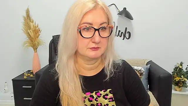 ChristyBrooks online show from 2, 1, 2025
