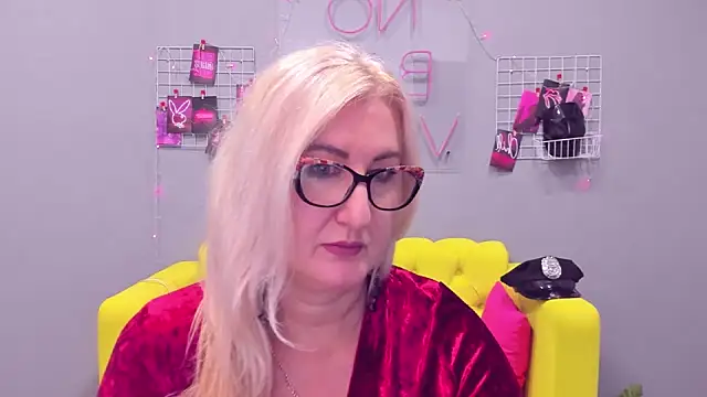 ChristyBrooks online show from 9, 1, 2025