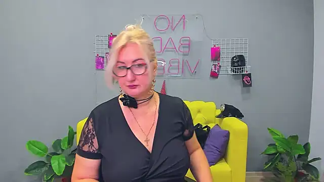 ChristyBrooks online show from 27, 1, 2025