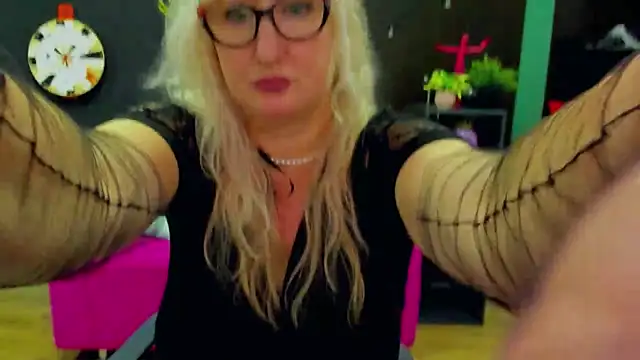 ChristyBrooks online show from 4, 2, 2025