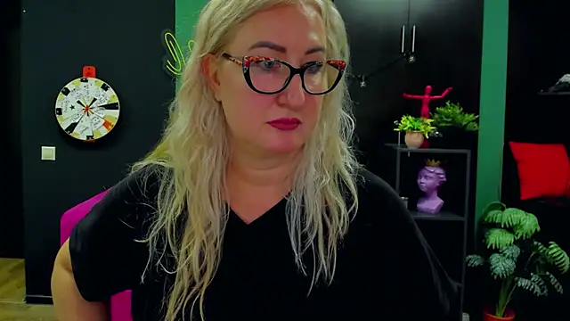 ChristyBrooks online show from 4, 2, 2025