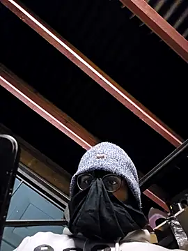 Snapshot of ur_fav_akh chatting on 10, 11, 2025 ur fav akh online show from 10, 11, 2025