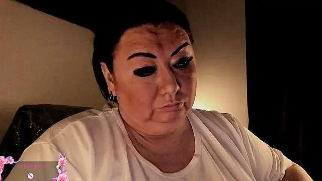 SexxyDreams1 online show from 23, 9, 2025