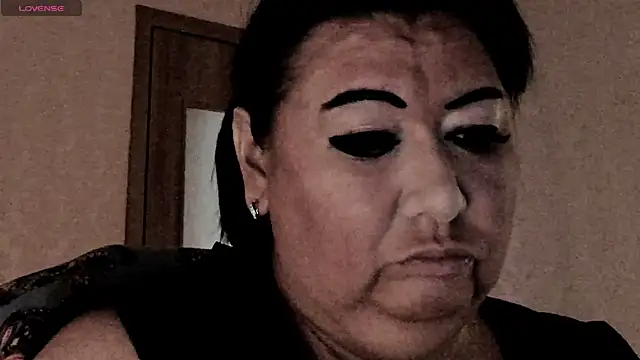 SexxyDreams1 online show from 28, 4, 2026