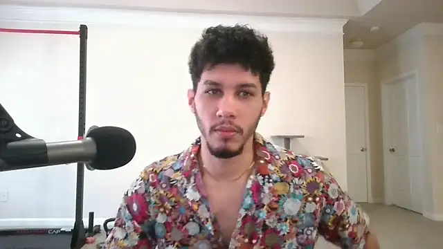 Snapshot of DamnKevin chatting on 23, 2, 2025 DamnKevin online show from 23, 2, 2025