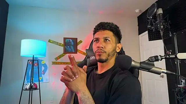 Snapshot of DamnKevin chatting on 22, 3, 2026 DamnKevin online show from 22, 3, 2026