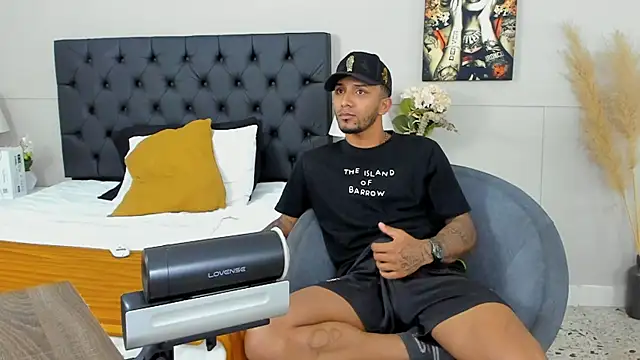 Snapshot of Robin_Rief chatting on 26, 2, 2025 Robin Rief online show from 26, 2, 2025