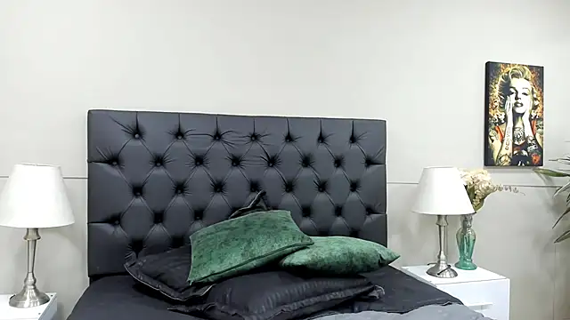 Snapshot of Robin_Rief chatting on 10, 9, 2025 Robin Rief online show from 10, 9, 2025