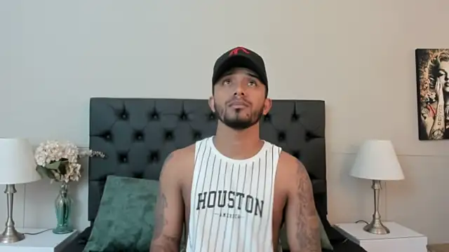 Snapshot of Robin_Rief chatting on 18, 9, 2025 Robin Rief online show from 18, 9, 2025