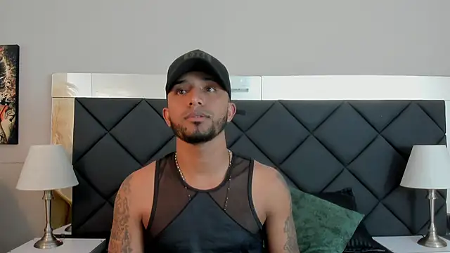 Snapshot of Robin_Rief chatting on 7, 11, 2025 Robin Rief online show from 7, 11, 2025