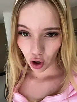 NicoleCut online show from 18, 2, 2025