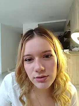 NicoleCut online show from 21, 2, 2025