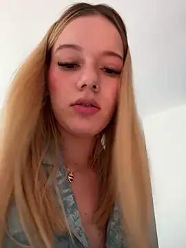 NicoleCut online show from 27, 2, 2025