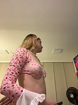 NicoleCut online show from 12, 9, 2025