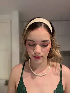 NicoleCut online show from 11, 4, 2026