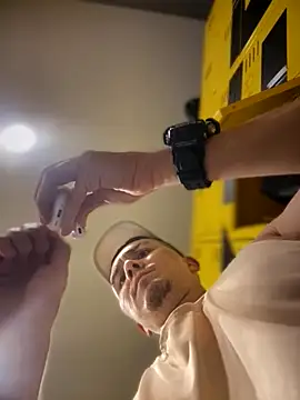 adam-rivera online show from 15, 10, 2025