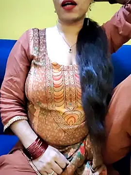 Snapshot of Haniya-143 chatting on 19, 10, 2025 Haniya-143 online show from 19, 10, 2025