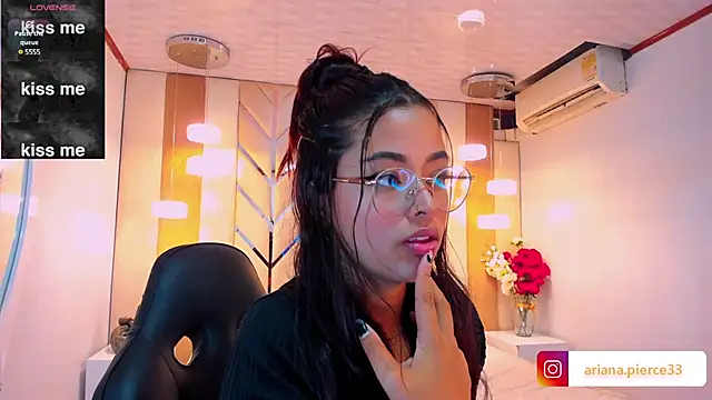 Ariana Pierce online show from 6, 3, 2025