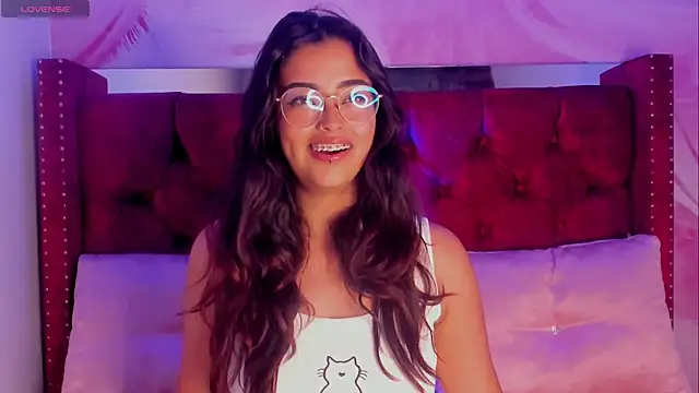 Ariana Pierce online show from 12, 3, 2025