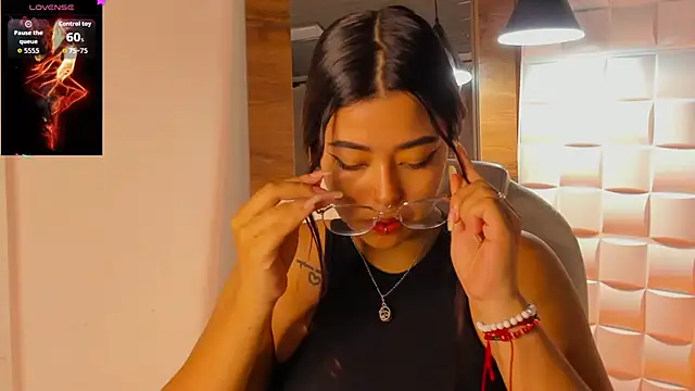 Ariana Pierce online show from 8, 9, 2025