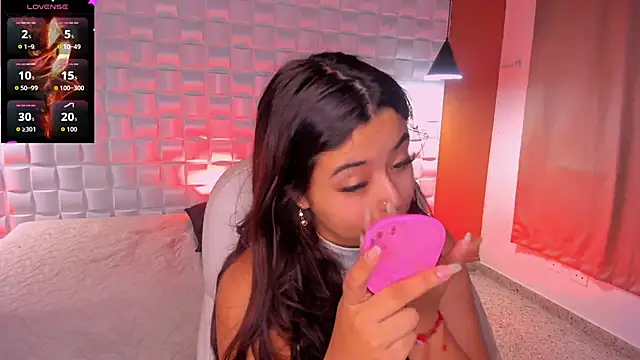 Ariana Pierce online show from 2, 10, 2025