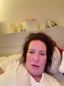 Snapshot of Engel_mia chatting on 2, 5, 2026 Engel mia online show from 2, 5, 2026