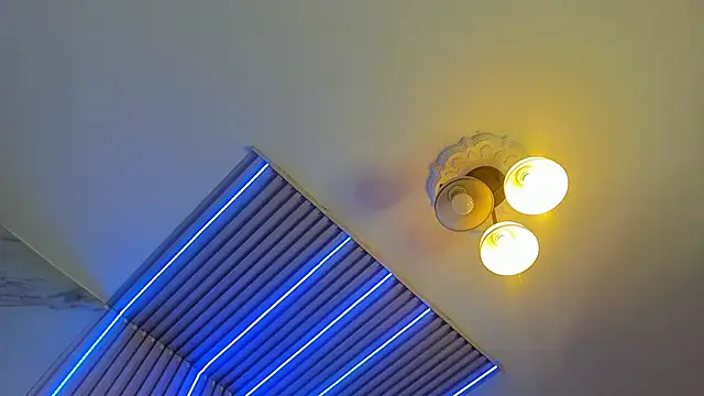 misscheelsee online show from 17, 3, 2025