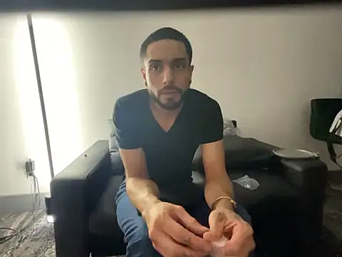 Snapshot of DerekPerez2025 chatting on 27, 2, 2025 DerekPerez2025 online show from 27, 2, 2025