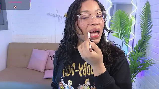 penelope tay1 online show from 9, 10, 2025