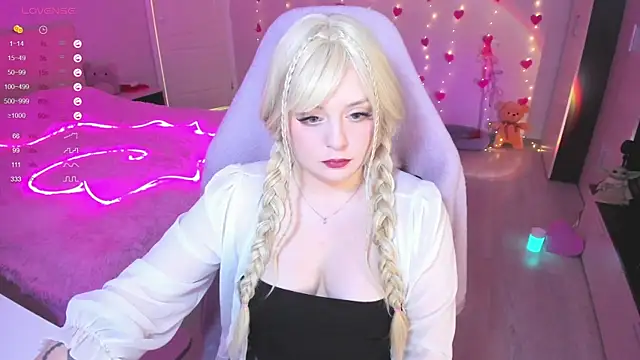 Snapshot of Amy_honey_angel chatting on 10, 2, 2025 Amy honey angel online show from 10, 2, 2025