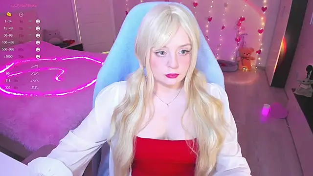 Snapshot of Amy_honey_angel chatting on 6, 3, 2025 Amy honey angel online show from 6, 3, 2025