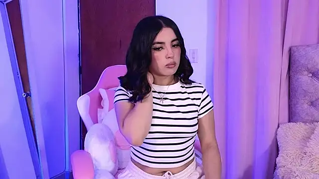 Emily-14 online show from 20, 12, 2024