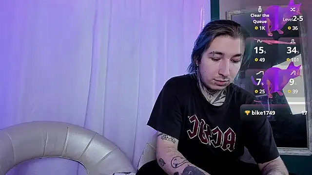 Snapshot of Milten-Trish chatting on 12, 2, 2025 Milten-Trish online show from 12, 2, 2025