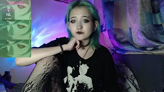 Snapshot of Milten-Trish chatting on 4, 10, 2025 Milten-Trish online show from 4, 10, 2025