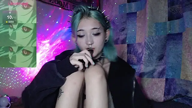 Snapshot of Milten-Trish chatting on 22, 10, 2025 Milten-Trish online show from 22, 10, 2025