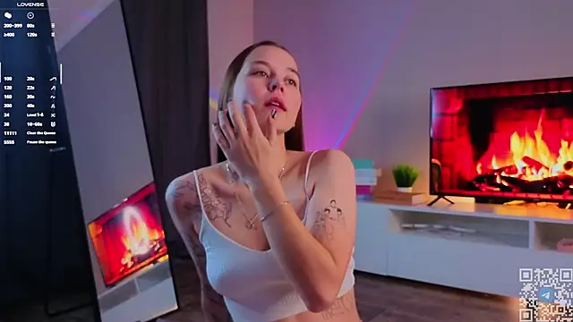 Snapshot of FalineDowlen chatting on 26, 11, 2025 FalineDowlen online show from 26, 11, 2025