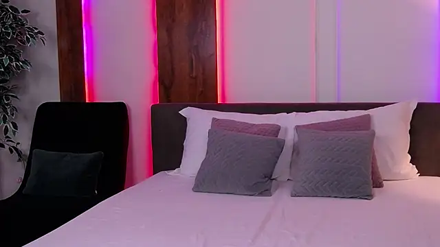 Snapshot of SkylerSpark chatting on 24, 10, 2025 SkylerSpark online show from 24, 10, 2025