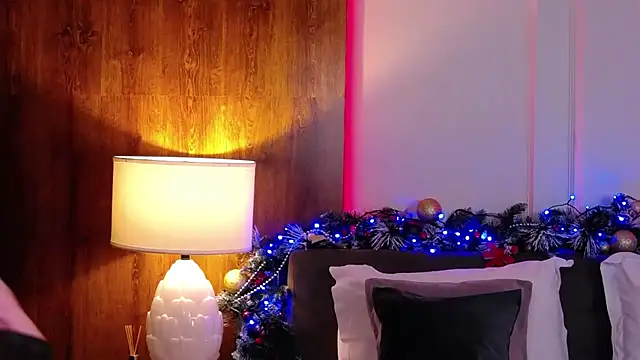 Snapshot of SkylerSpark chatting on 4, 12, 2025 SkylerSpark online show from 4, 12, 2025