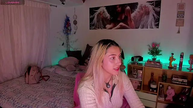 cuteweed420 online show from 16, 4, 2026