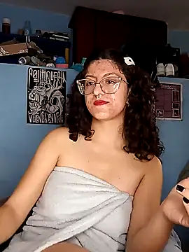 Snapshot of LoveElectra chatting on 4, 1, 2025 LoveElectra online show from 4, 1, 2025