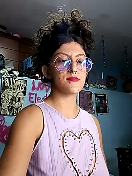 Snapshot of LoveElectra chatting on 7, 10, 2025 LoveElectra online show from 7, 10, 2025