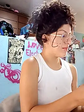 LoveElectra online show from 11, 10, 2025