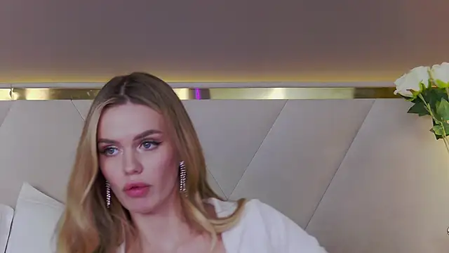 KristinaMaers online show from 8, 2, 2025