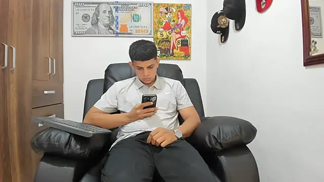 Snapshot of boss_of_cash chatting on 2, 10, 2025 boss of cash online show from 2, 10, 2025