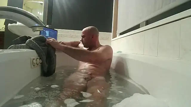 Snapshot of Nickj630 chatting on 2, 12, 2025 Nickj630 online show from 2, 12, 2025