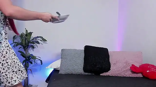 Liah ferrer online show from 1, 2, 2026