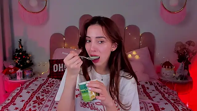 ElsaYoung online show from 26, 12, 2024