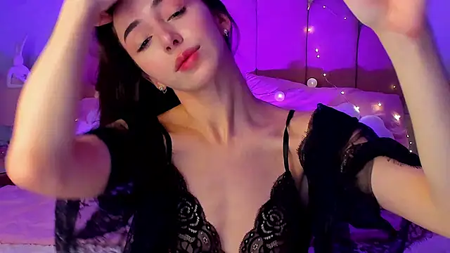 ElsaYoung online show from 15, 12, 2025