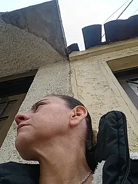 Snapshot of sasi_luna chatting on 9, 7, 2026 sasi luna online show from 9, 7, 2026
